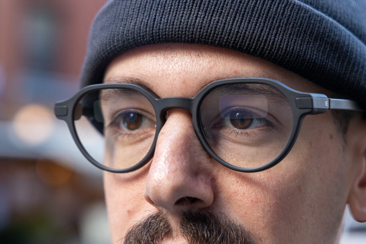 Smart Glasses Are the One Privacy Nightmare Apple Can’t Solve