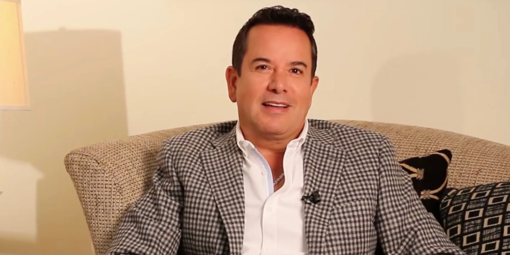 Gay mayor who opposed same-sex marriage shot and killed while getting ice cream