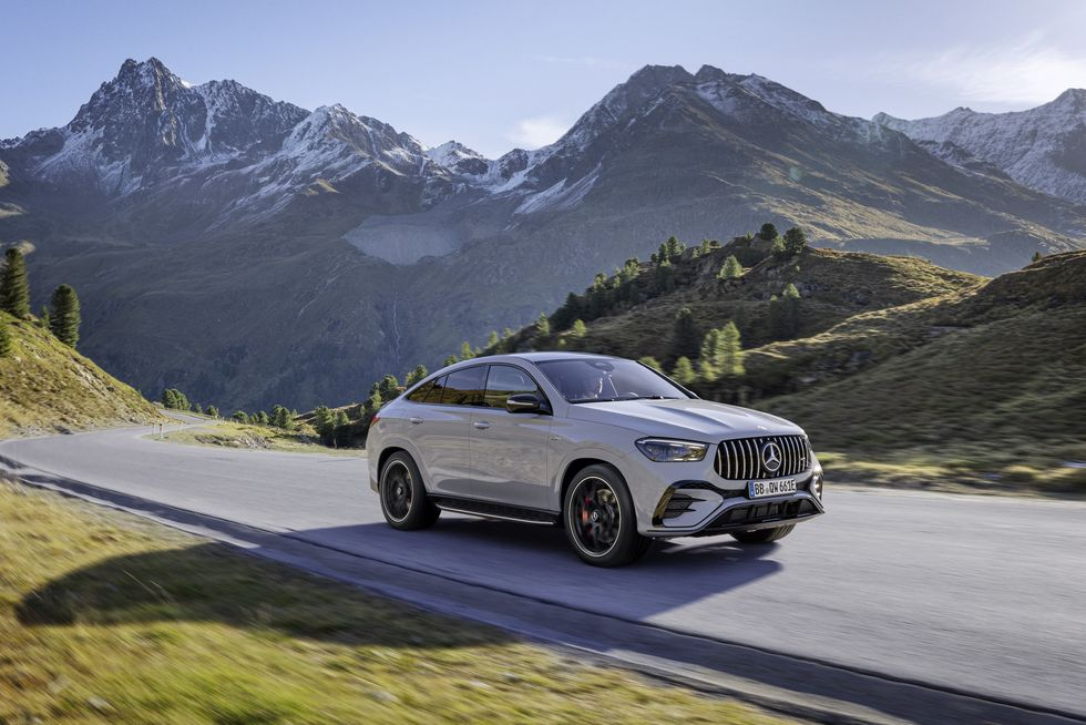 2026 Mercedes-AMG GLE53 Morphs into 536-HP Plug-In Hybrid