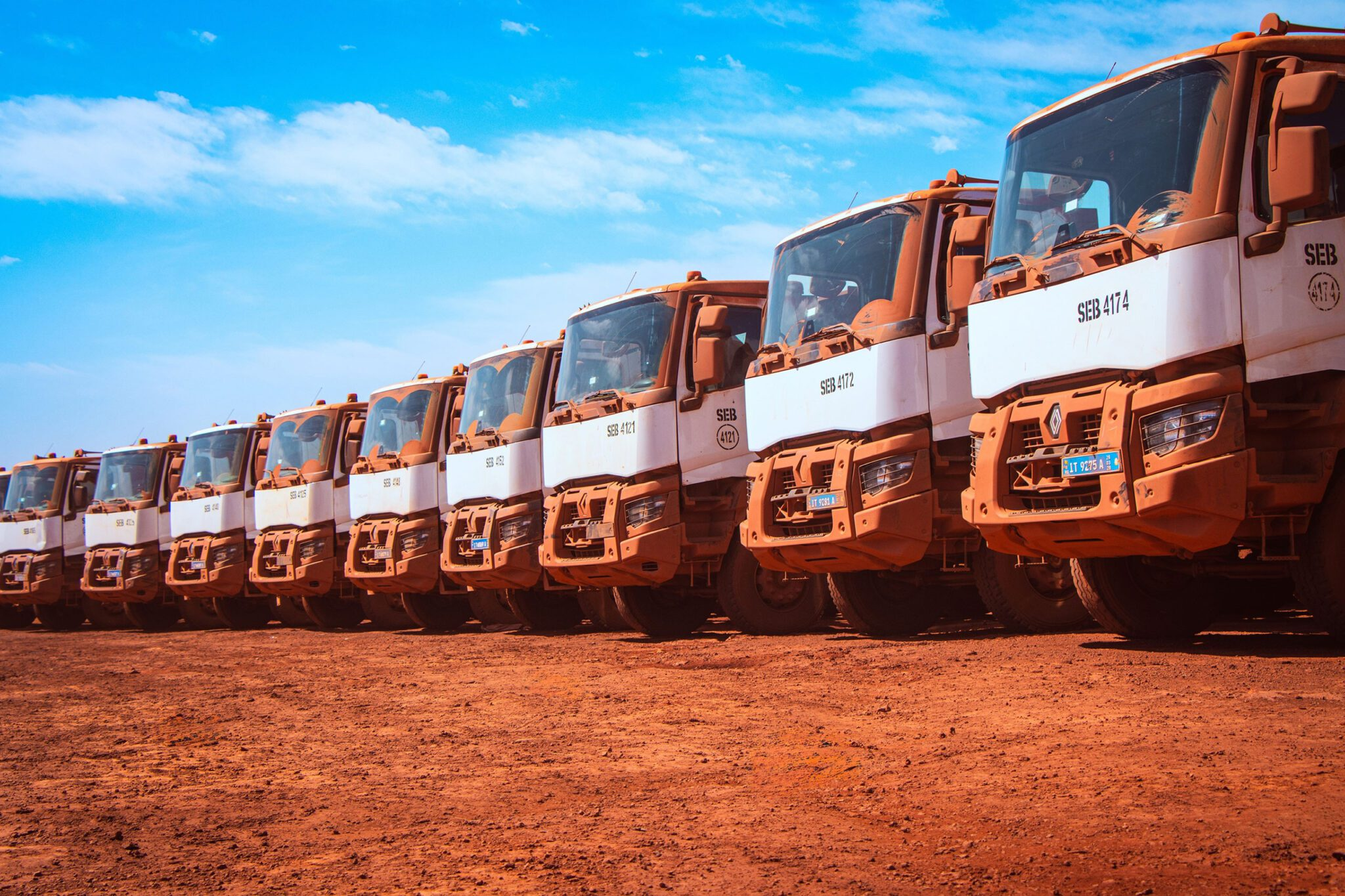 Renault Trucks runs 350-vehicle fleet for Guinea mines