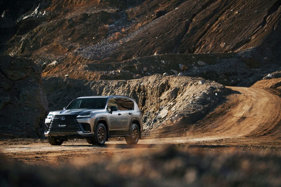 Lexus LX600 with Off-Road Modifications Revealed for Tokyo Auto Salon