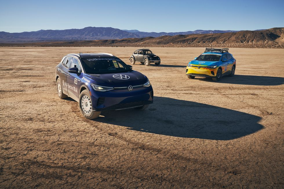 We Tackle the Desert in New VW ID.4s and an Old Beetle