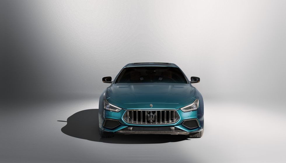 View Photos of Maserati Ghibli 334 Ultima and Levante Ultima