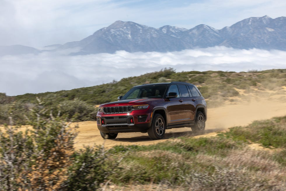 Tested: 2022 Jeep Grand Cherokee Trailhawk V-6 Does Jeep Things