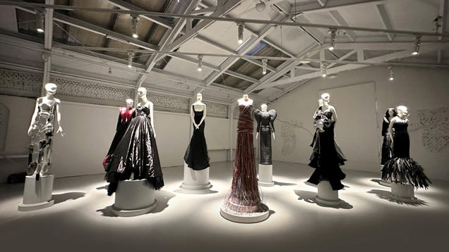 Fashion Designer Jeremy Scott Partners With Hyundai to Make Wearable Car Art