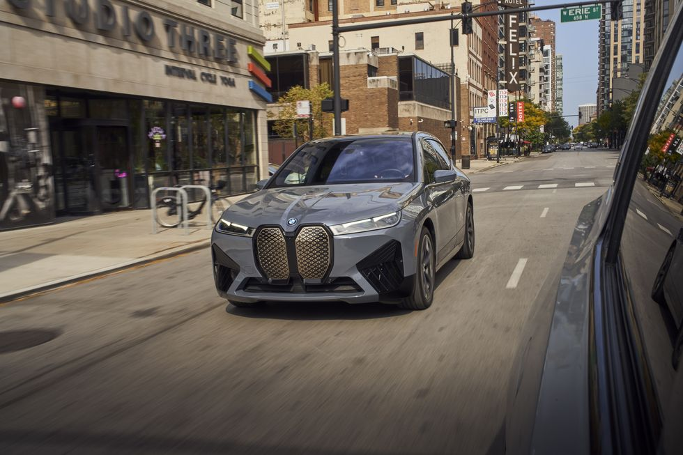 BMW to Recall 14,086 iX, i4, and i7 EVs over High-Voltage-Battery Issue