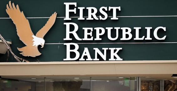 First Republic’s Rich — and Vocal — Clients Take Time to Consider Moving Their Money
