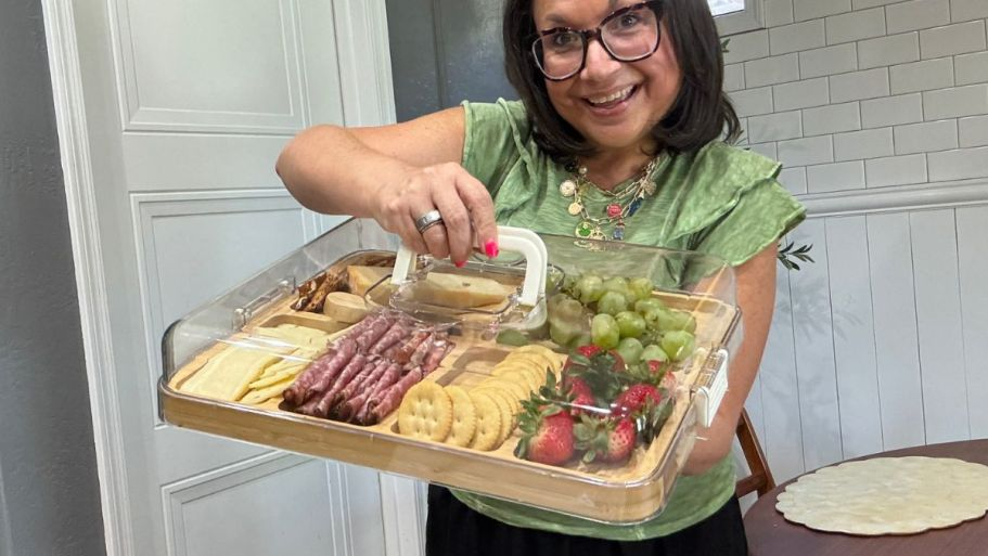 Portable Charcuterie Board w/ Lid & Handle Just $15.99 on Amazon