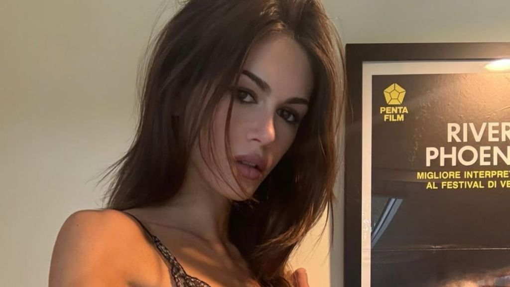Kaia Gerber Shows off Her Toned Legs in Lace Micro Minidress