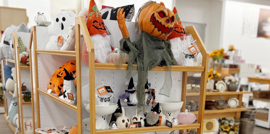 Stack the Savings to Score The Best Halloween Decor Deals at Kohl’s!