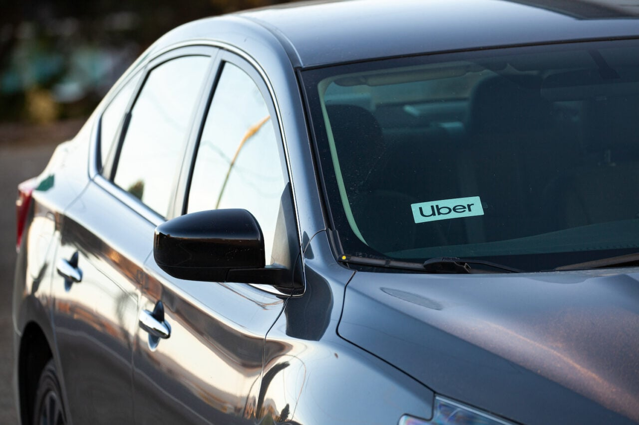 Uber, Fearing Getting Uber-ed, Finally Sides With Driver Unions