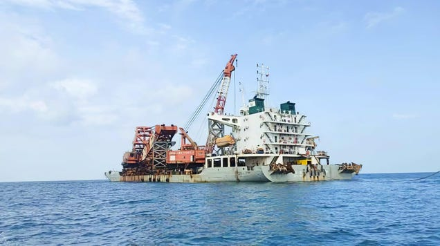 Chinese Ship Accused Of Looting British WW2 Shipwrecks