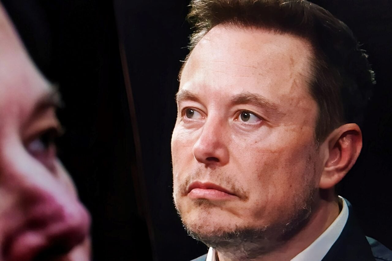Elon Musk Is Reportedly Showing Off an AI Device to Investors