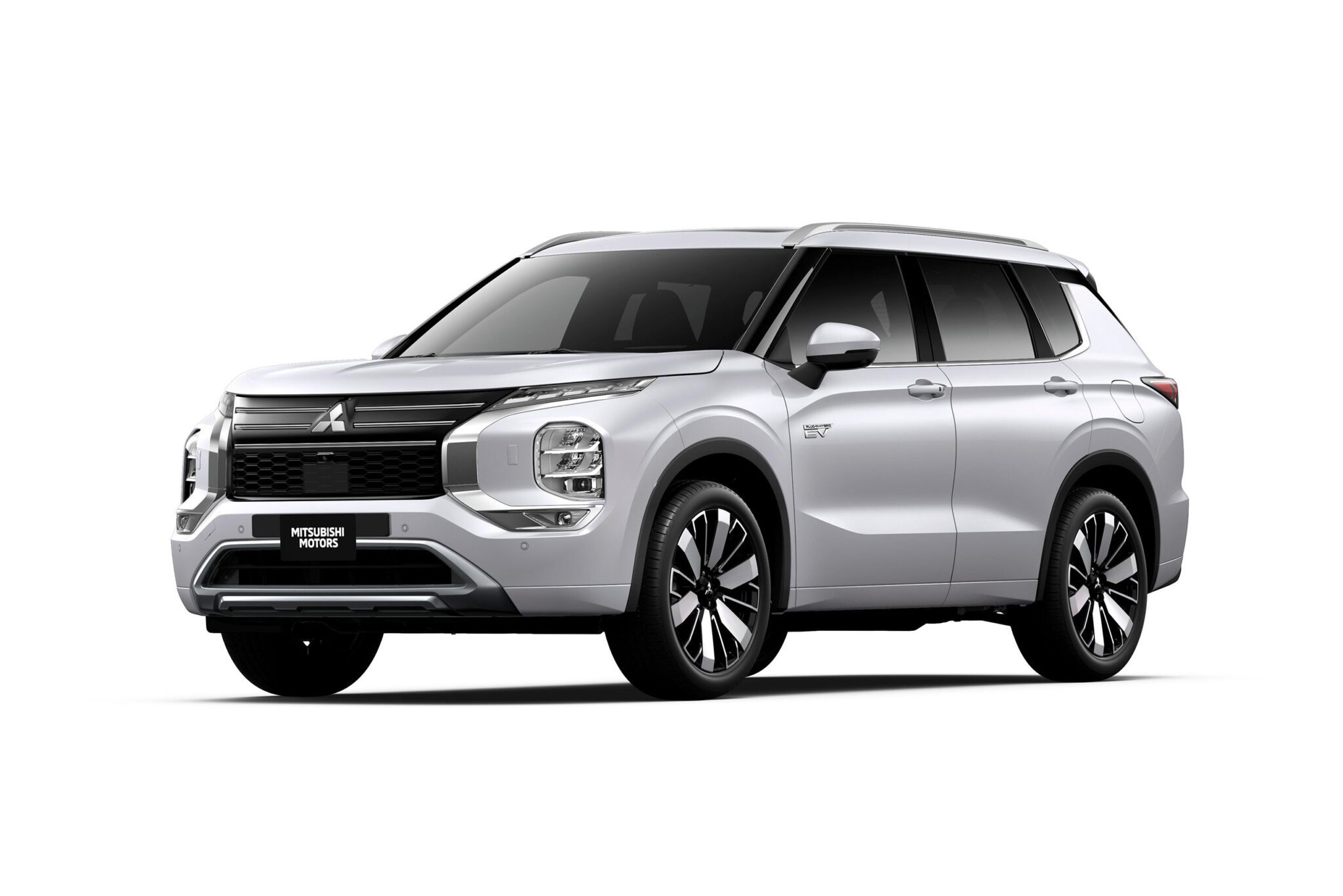 Mitsubishi Outlander PHEV enters Philippines SUV market