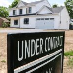 Pending home sales nosedive in August as interest rates soar