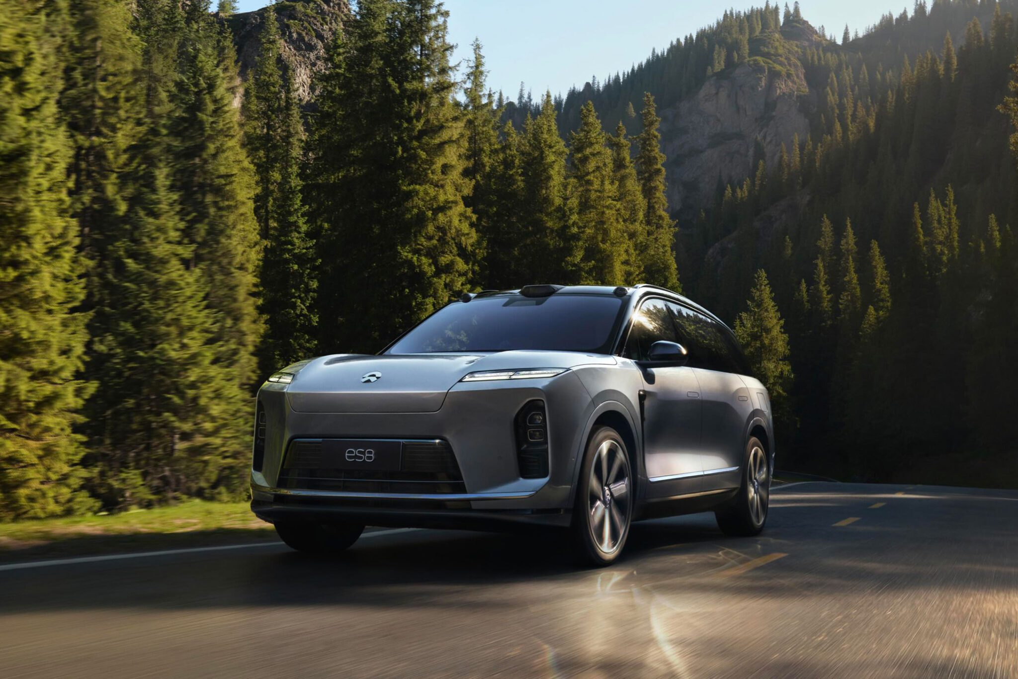 Nio launches five-seat ES8 to broaden premium SUV push