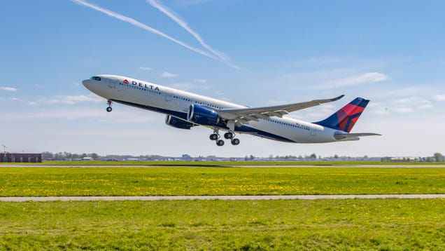 Airlines Are Making Shaky Claims About Being Carbon Neutral