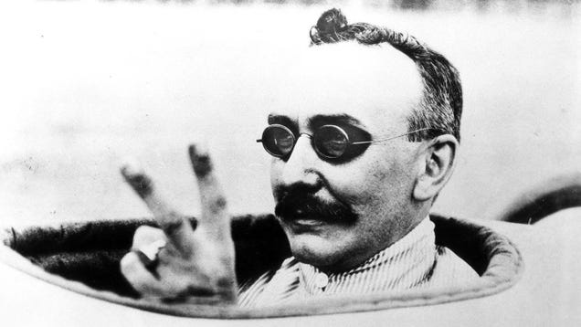 The First Car To Ever Go Over 100 Miles Per Hour Was An EV