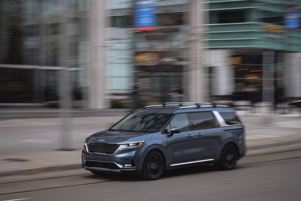 We Welcome a 2022 Kia Carnival Minivan for a Long-Term Test