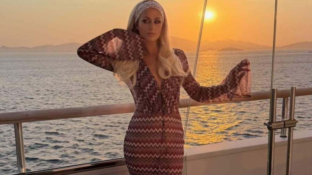 Paris Hilton’s Strapless Dress Nearly Betrays Her in a Seriously Sultry Look