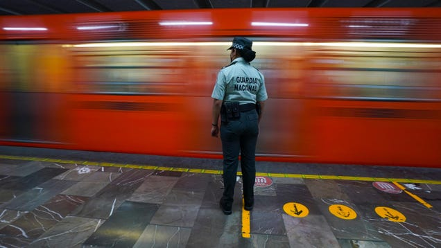 The Mexico City Metro System Runs On WhatsApp and FaceBook