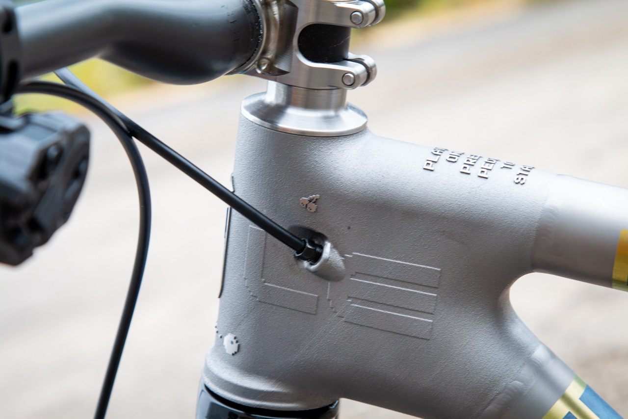 Internal Hard Piped Titanium Hydraulic Brake Lines Make the Ogle v3 MTB the Final Boss