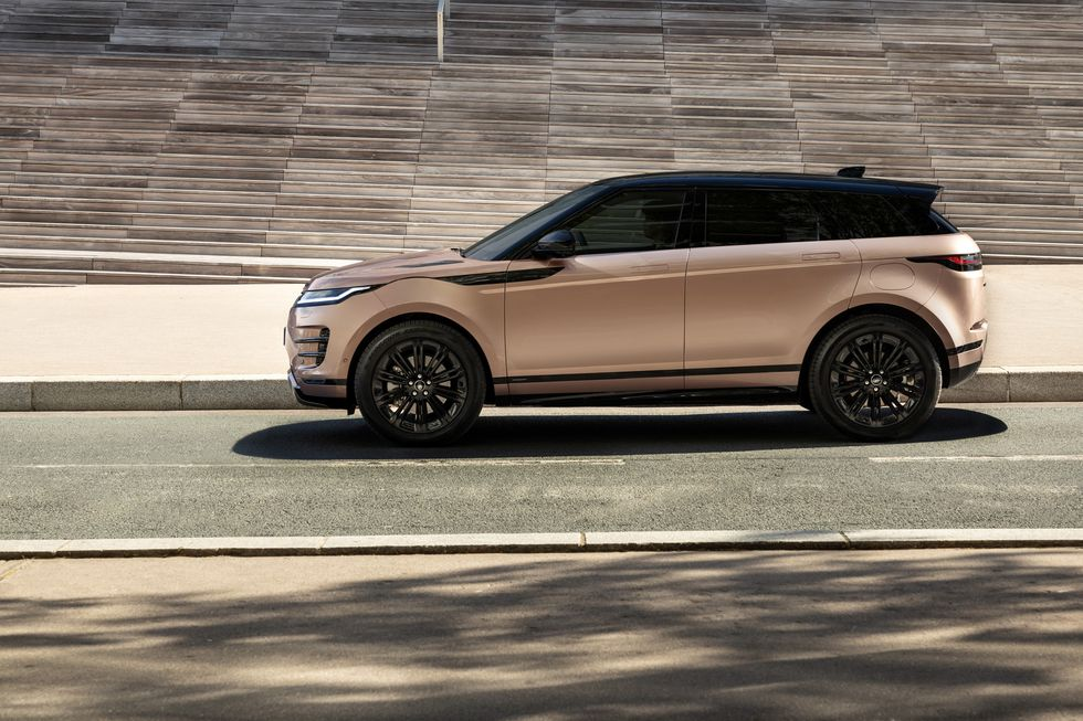 2024 Range Rover Evoque Reduces to the Max