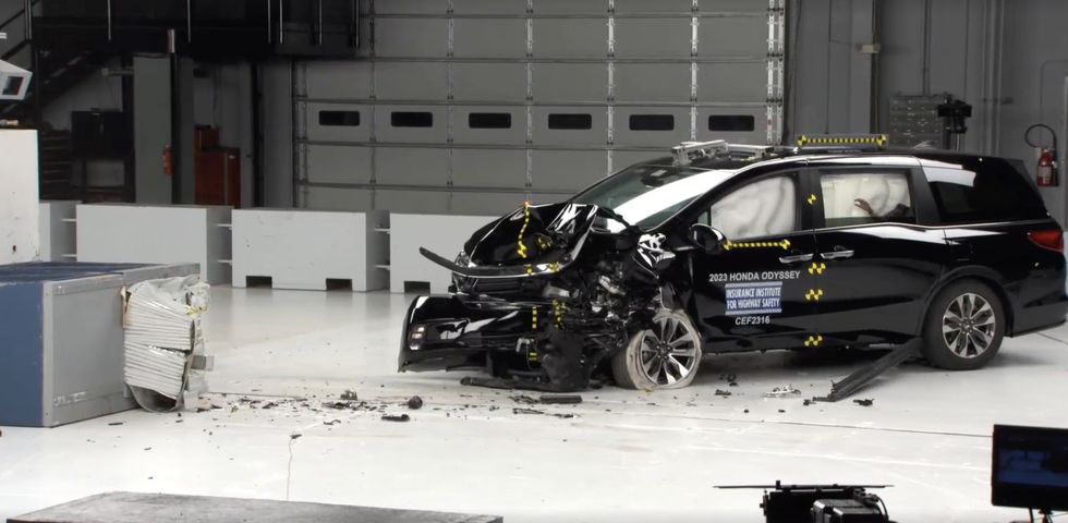 Minivan Rear-Seat Safety Not Up to Snuff, According to IIHS