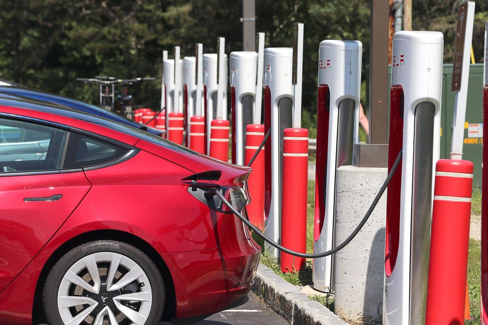 How Much Does It Cost to Charge an Electric Vehicle?