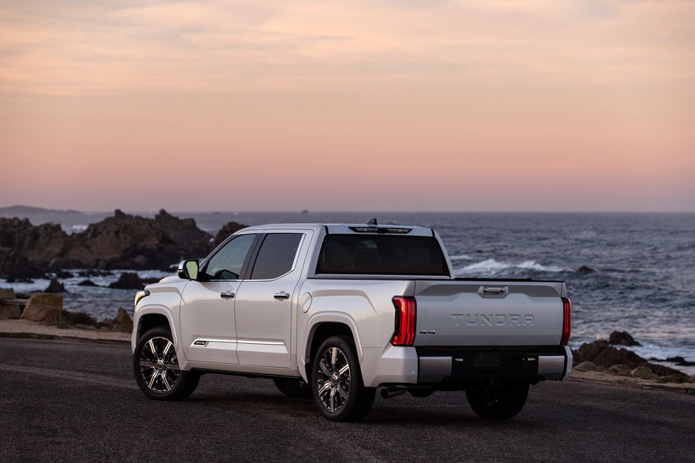 2022 Toyota Tundra's Hybrid Powertrain Is a $3400 Upgrade
