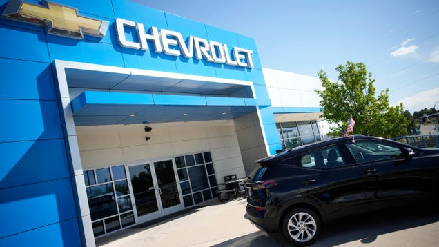 GM Dealers Want Hybrids For Customers Who Aren’t Ready For EVs