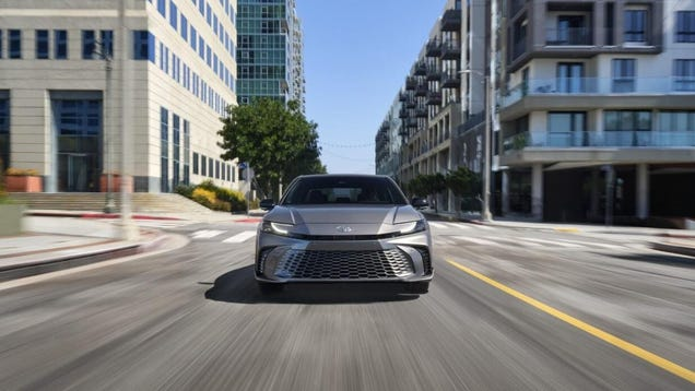 Toyota Will Save American Drivers 48 Million Gallons Of Gas Per Year By Making The Camry Hybrid-Only