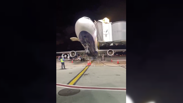 JetBlue Airplane Pops A Wheelie At The Gate After ‘Shift In Weight And Balance’
