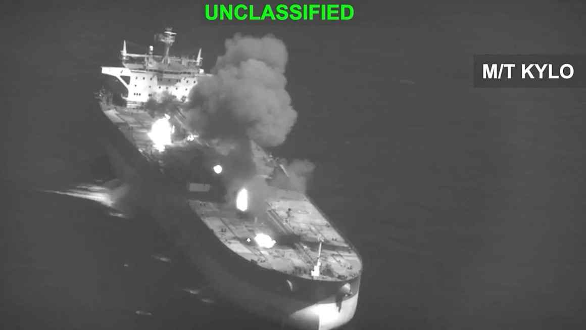 US strikes three Iranian oil tankers in response to attacks on warships