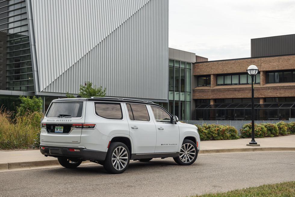 2024 Jeep Wagoneer and Grand Wagoneer Could Be Axing their V-8s