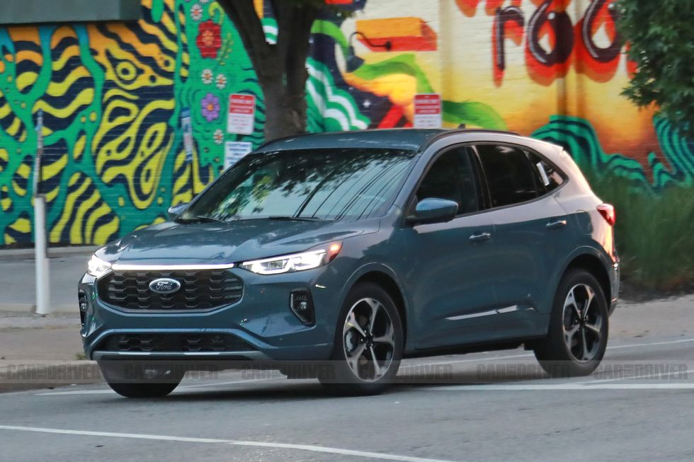 2023 Ford Escape Caught Undisguised, Shows Off New Light Bar