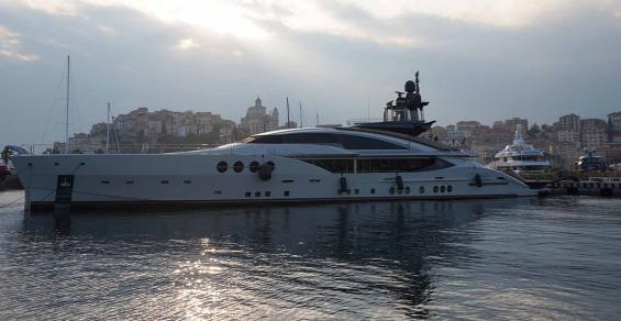 Russian Billionaires Are Running Out of Havens to Stash Fortunes