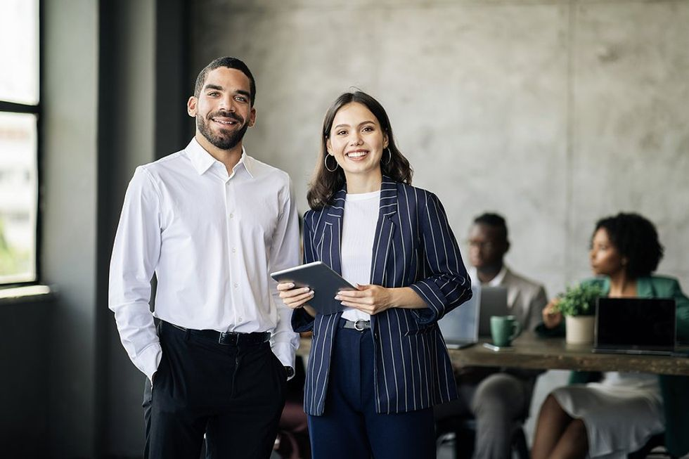 8 Key Lessons I’ve Learned On How To Build Global Alignment With A “Cast Of  Thousands”