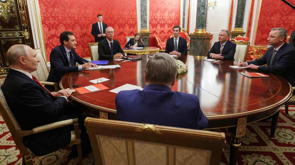 Trump envoys take Ukraine peace proposal to meeting with Putin