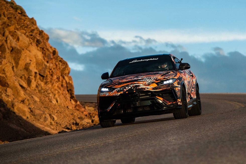 Lamborghini Urus Breaks SUV Record at Pikes Peak