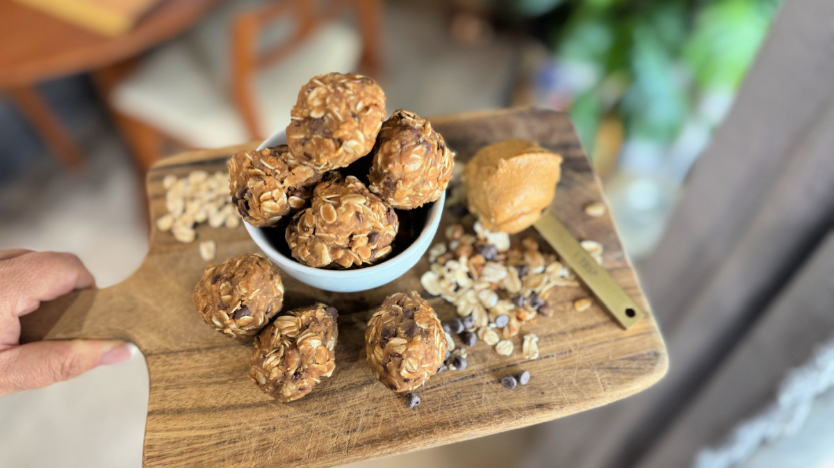 No Bake Oatmeal Protein Balls Take Just 10 Minutes to Prep!
