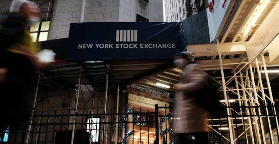 Trio of Indicators Set to Give Wall Street Clues on 2022 Returns