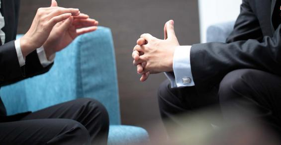 How to Handle the First Meeting With a Client