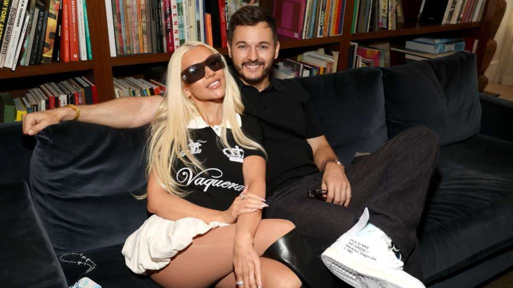 Christina Aguilera’s Micro Miniskirt Rides High With Vaquera Polo Shirt