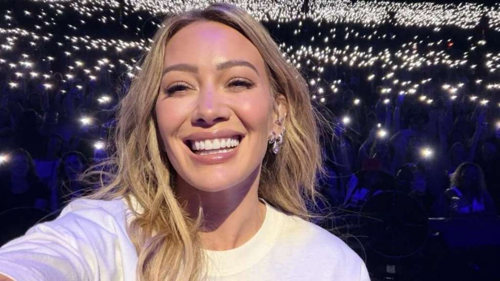 Hilary Duff’s Plunging Swimsuit Dips Dangerously Low for Sports Illustrated