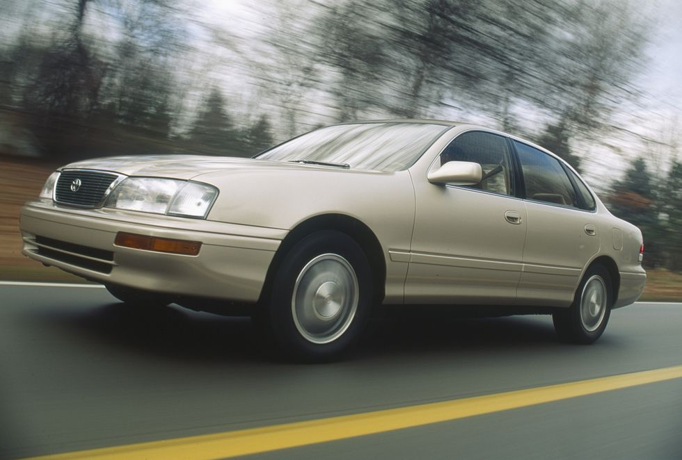 Tested: 1995 Toyota Avalon XL, a Giant among Toyotas