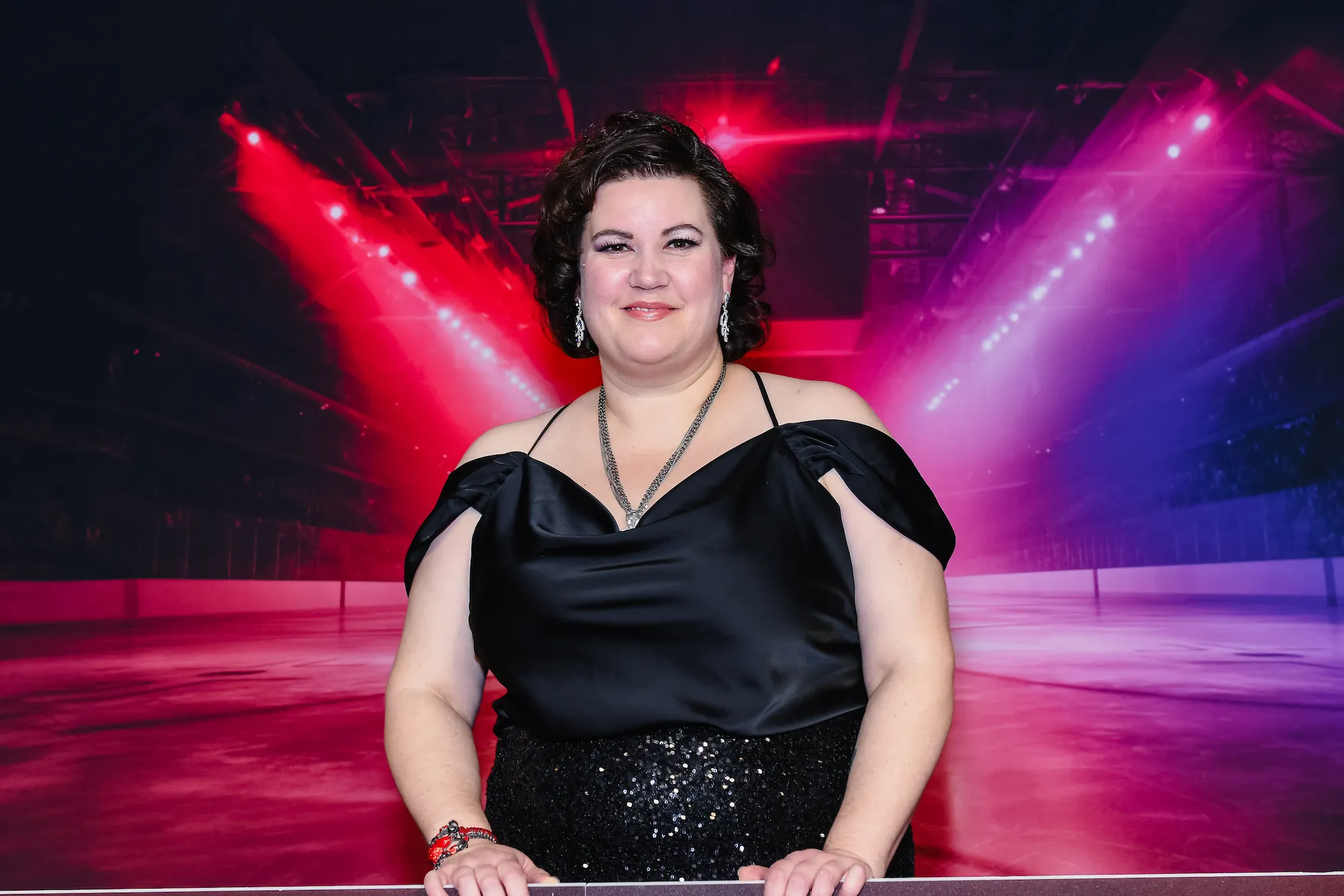 Heated Rivalry author Rachel Reid makes huge donation to struggling rural libraries