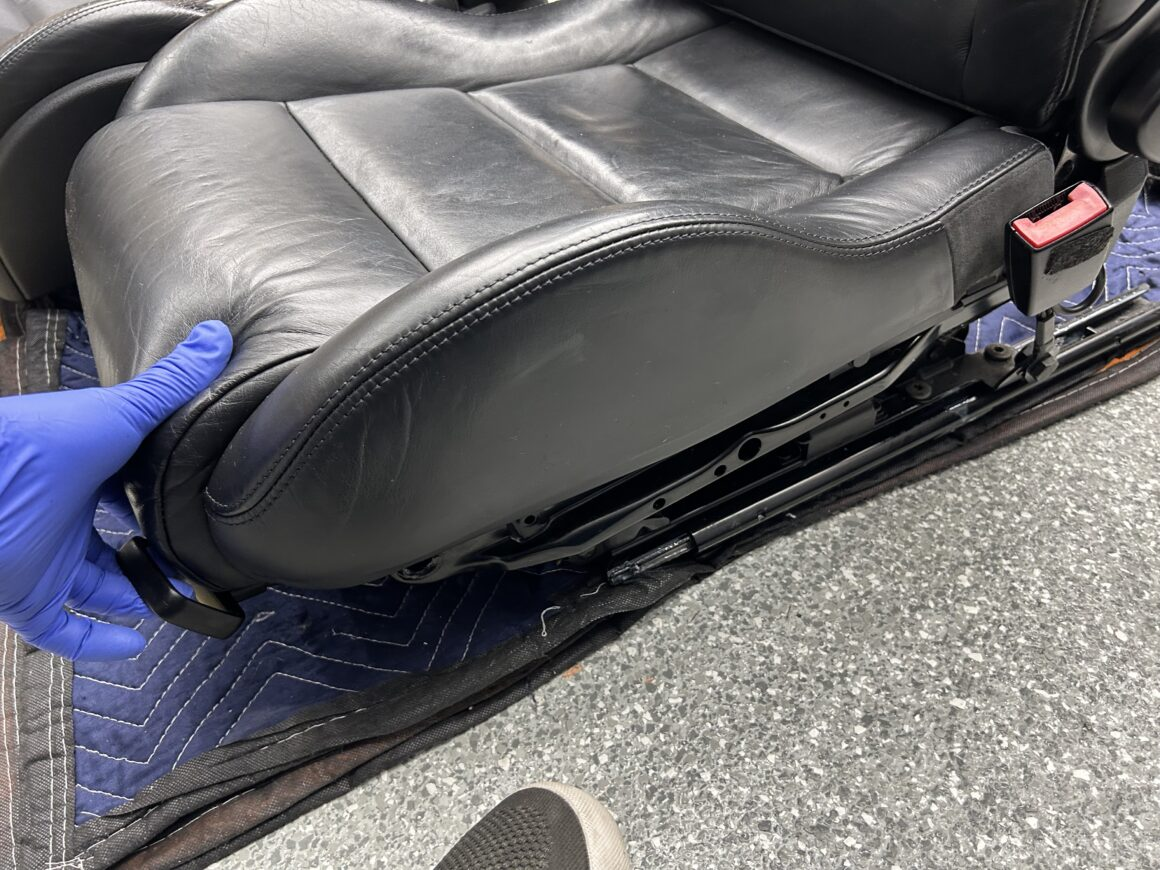 Repairing the Upper Edge of Door Panels: Audi TT MK1 (2000-2006)