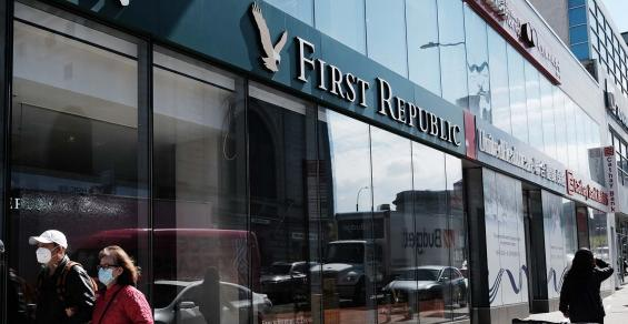 Bad Sign for First Republic: The Chase Branches Next Door