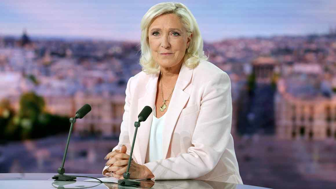 French far-right leader Marine Le Pen says she will run for president